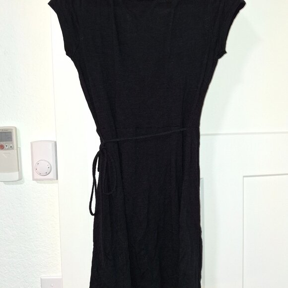 Black faux wrap dress - Picture 2 of 3
